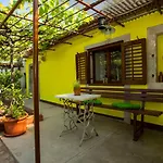 House Nono - In A Quiet Location